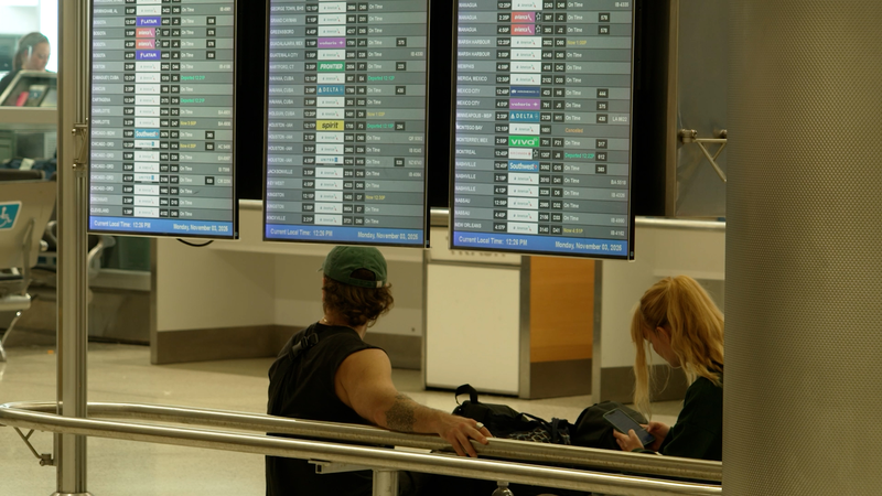 US_Government_Shutdown_Grounds_Air_Travel_for_Millions - News for amigos, by amigos US_Government_Shutdown_Grounds_Air_Travel_for_Millions