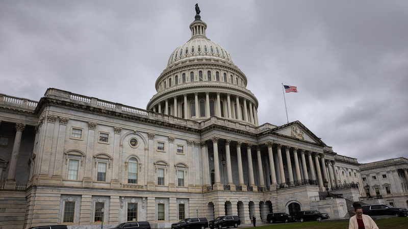 US_Shutdown_Hits_33_Days__Economy_and_Services_Reel