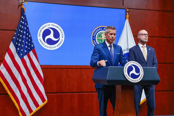 U_S__Cuts_Air_Traffic_10__at_40_Airports_as_Shutdown_Drags_On