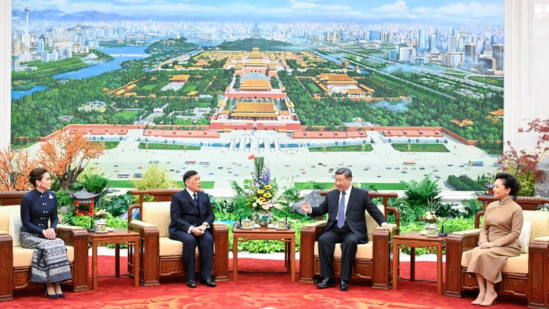 Xi_Jinping_Meets_Thai_King__Recalls_2022_Visit_That_Boosted_Ties_poster - News for amigos, by amigos Xi_Jinping_Meets_Thai_King__Recalls_2022_Visit_That_Boosted_Ties video poster