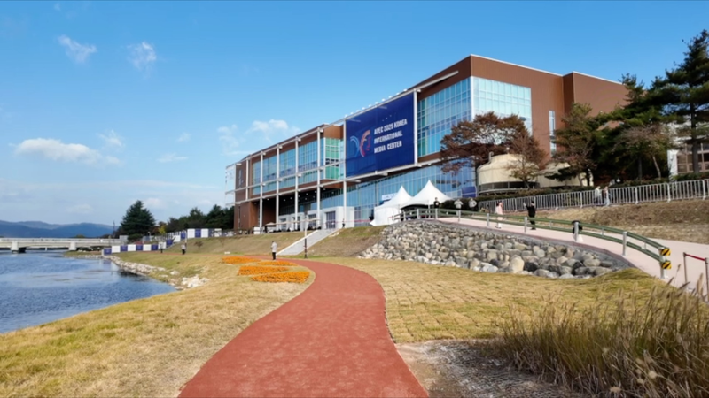 Xi_Jinping_to_Speak_at_Session_II_of_32nd_APEC_Leaders__Meeting_poster - News for amigos, by amigos Xi_Jinping_to_Speak_at_Session_II_of_32nd_APEC_Leaders__Meeting video poster