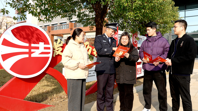 Xi_Urges_New_Advances_in_Rule_of_Law_on_the_Chinese_Mainland