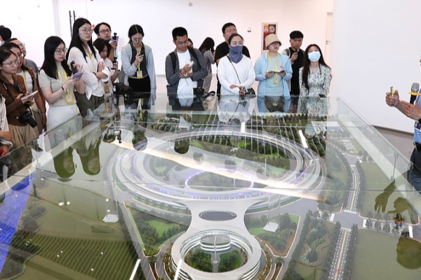 3_Innovation_Hubs_Driving_the_Chinese_Mainland_s_Tech_Future