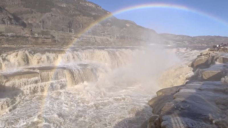 4DH2BDC7YKZHWDY6ZMB3 - News for amigos, by amigos Winter Magic: Hukou Waterfall’s Rare Double Rainbows video poster