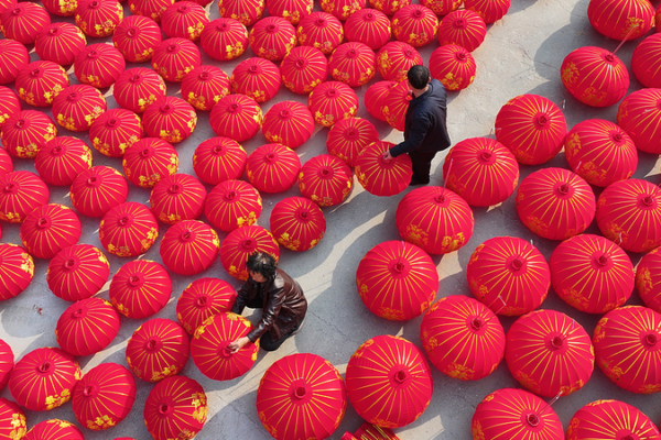 Handcrafted Lanterns Light Up Shanxi’s Festive Season