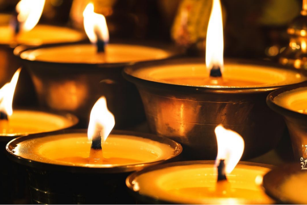 Butter Lamp Festival Lights Up Xizang’s Night with Yak Butter Lamps