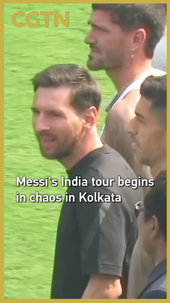 AP03NYWLYZU8IGIHN2TN - News for amigos, by amigos Messi’s India Tour Kicks Off in Kolkata Chaos video poster
