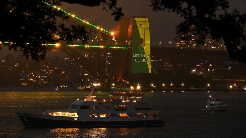 ASWDJFGLWIFT5H3FX76Y - News for amigos, by amigos 🌐 Australia Bans Social Media for Under-16s Under Sydney Harbour's Gaze video poster