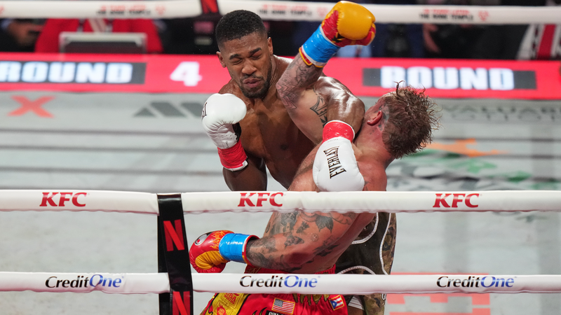 Anthony_Joshua_Floors_Jake_Paul_with_6th_Round_KO_in_Miami
