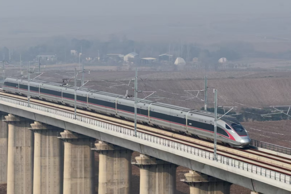 New High-Speed Rail Links Wuhan and Yichang in 69 Minutes 🚄