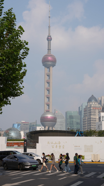 Cyberpunk_Shanghai__Lujiazui_s_Neon_Skyline video poster