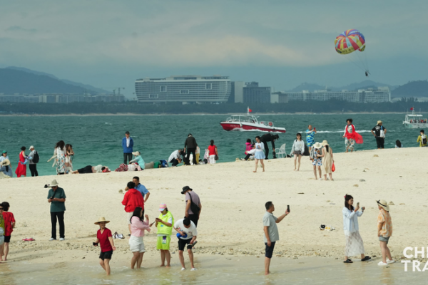 Discover_Wuzhizhou_Island__Hainan_s_Aquatic_Paradise