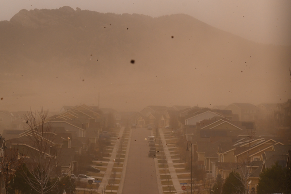 Fierce_Winter_Storm_Cuts_Power_to_750_000_Across_Western_US