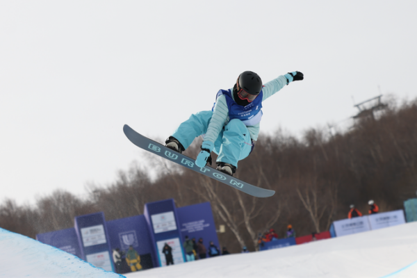 Four_Chinese_Riders_Advance_to_FIS_Snowboard_World_Cup_Halfpipe_Finals