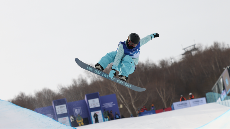 Four_Chinese_Riders_Advance_to_FIS_Snowboard_World_Cup_Halfpipe_Finals