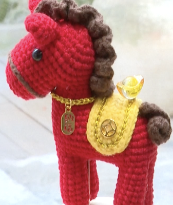 Galloping_into_2026__Horse_Themed_Crafts_Race_into_Festive_Season_in_Chinese_Mainland video poster