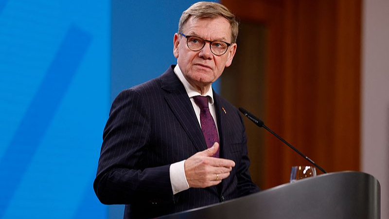 Germany_Unveils__200M_Defense_Aid_for_Ukraine_Ahead_of_NATO_Meeting - News for amigos, by amigos Germany_Unveils__200M_Defense_Aid_for_Ukraine_Ahead_of_NATO_Meeting