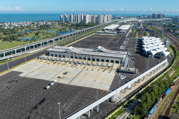 Hainan_s_Special_Customs_Launch_Ushers_in_China_s_Next_Opening_Up_Era