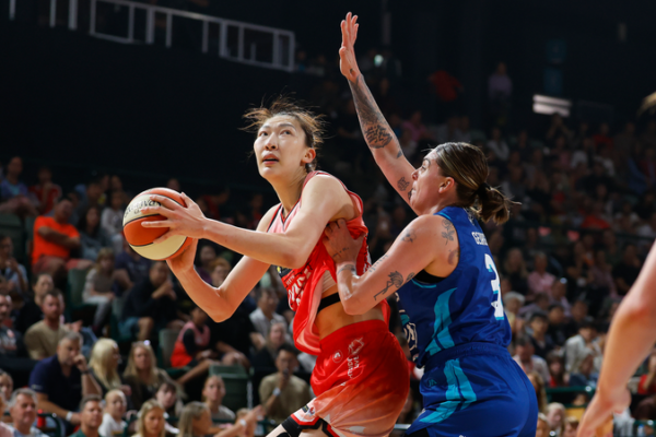 Han_Xu_Shines_in_Home_Debut_as_Perth_Lynx_Top_Boomers_98_81
