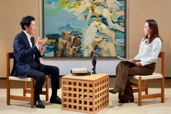 Lu_Siqing_Unveils__The_New_Four_Seasons__European_Tour video poster