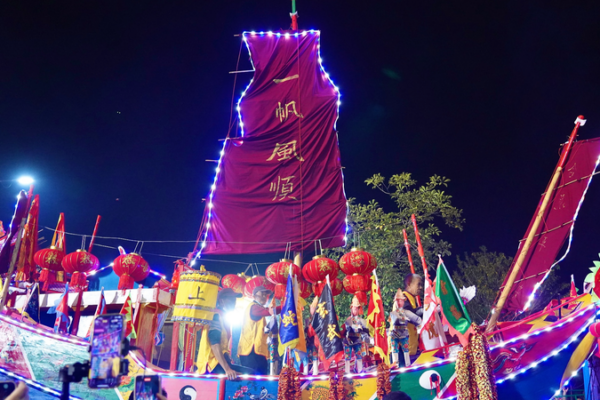 New_Year_Getaways__Dive_into_Folk_Festivals_of_the_Chinese_Mainland