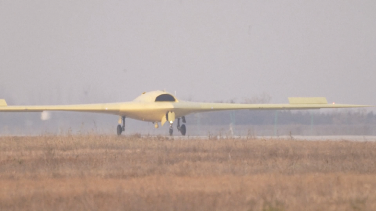 China’s CH-7 “Rainbow-7” Stealth UAV Completes Maiden Flight