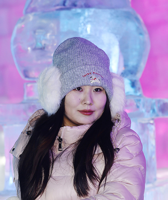 Harbin’s 24m Ice Castle Dazzles Photo Lovers ❄️✨ video poster