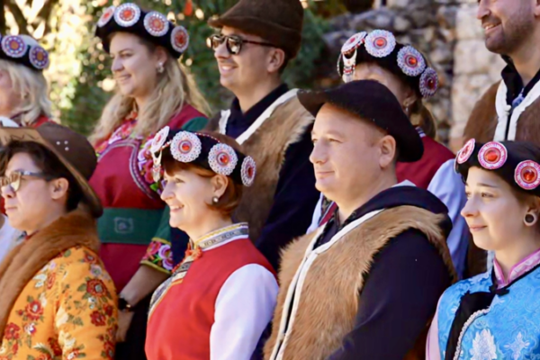 Travel_Agents_Reimagine_Yunnan_s_Treasures_into_New_Tourism_Routes video poster