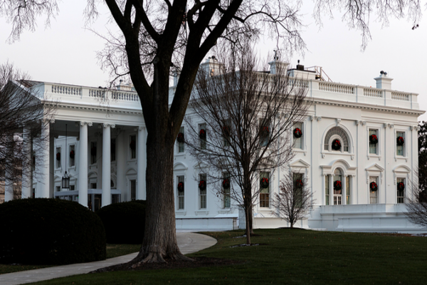 Trump_Tightens_Visa_Rules__Entry_Bans_Expand_to_40_Countries