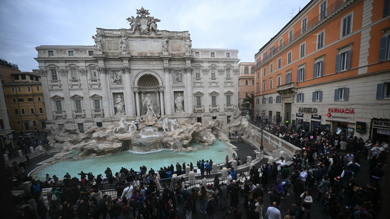 Rome to Charge Tourists €2 for Close-Up Access to Trevi Fountain