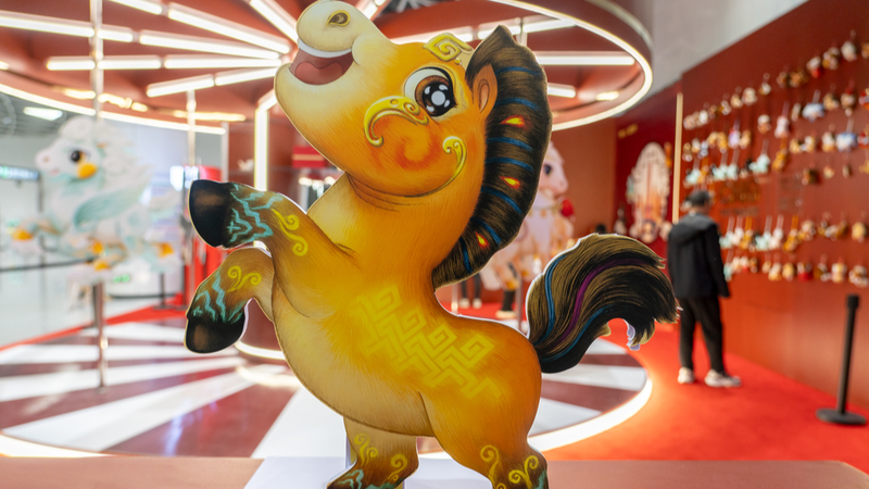Year_of_the_Horse_Mascot_Store_Brings_Spring_Festival_Gala_to_Shenzhen_Metro