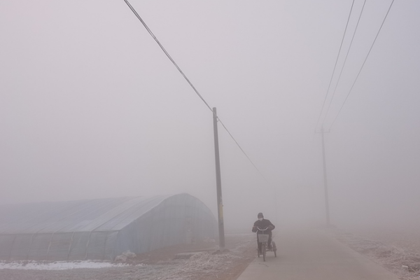 Yellow_Fog_Alert_Issued_Across_the_Chinese_Mainland