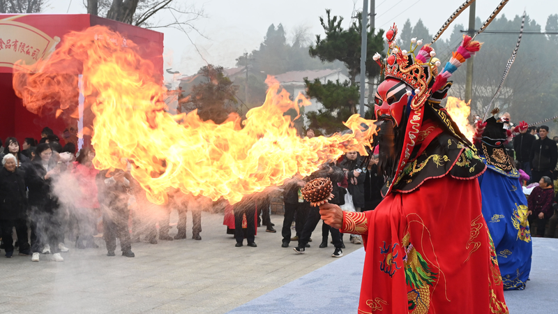 Sichuan Opera Ignites Neijiang’s Tourism and Shopping Boom