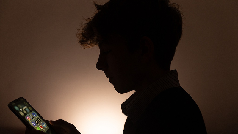 Australia_s_Under_16_Social_Media_Ban_Deactivates_Nearly_5M_Accounts