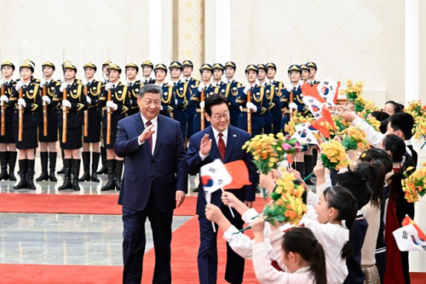 China_and_ROK_Boost_Ties_in_Beijing_Talks