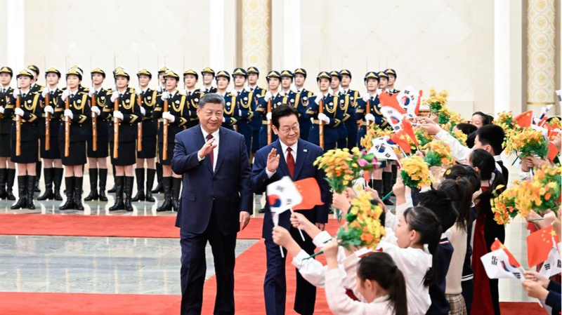 China_and_ROK_Boost_Ties_in_Beijing_Talks