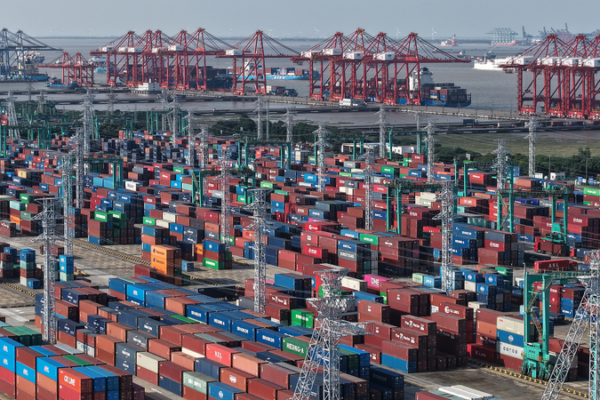 Chinese_Mainland_Posts_Record_2025_Trade__Private_Firms_Drive_Growth