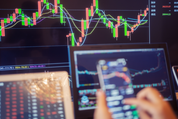 Chinese_Mainland_Unveils_AI_Model_Linking_Weather_to_Stock_Market