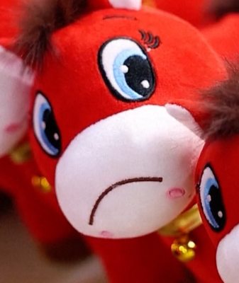 _Crying_Horse__Plush_From_the_Chinese_Mainland_Sparks_Global_Craze video poster