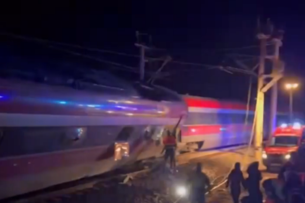 Deadly_train_crash_near_Cordoba__21_dead__dozens_injured