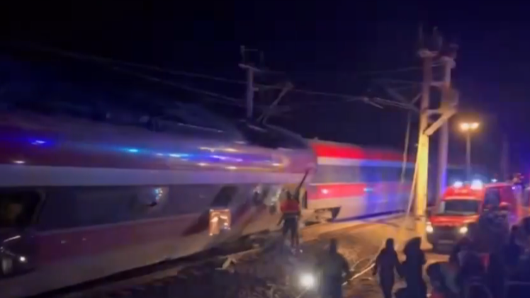 Deadly_train_crash_near_Cordoba__21_dead__dozens_injured