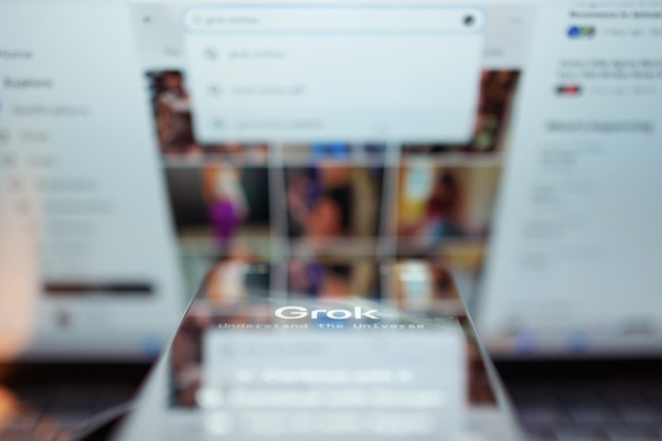 Elon_Musk_s_Grok_AI_barred_from_undressing_images