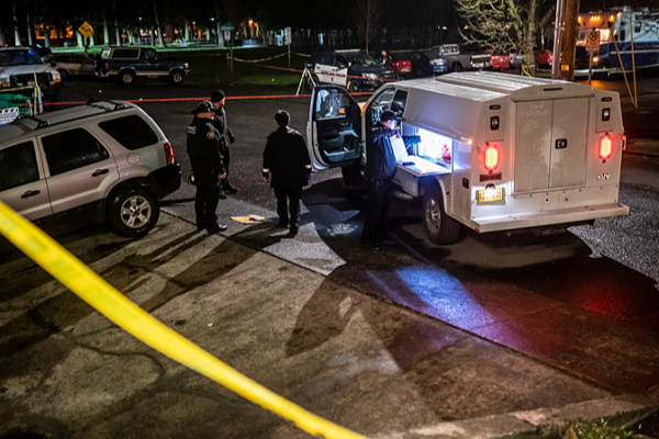 Federal_agents_shoot_two_people_in_Portland video poster