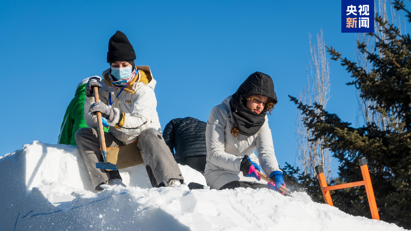 46 University Teams Take on Harbin’s 18th Snow Sculpture Contest