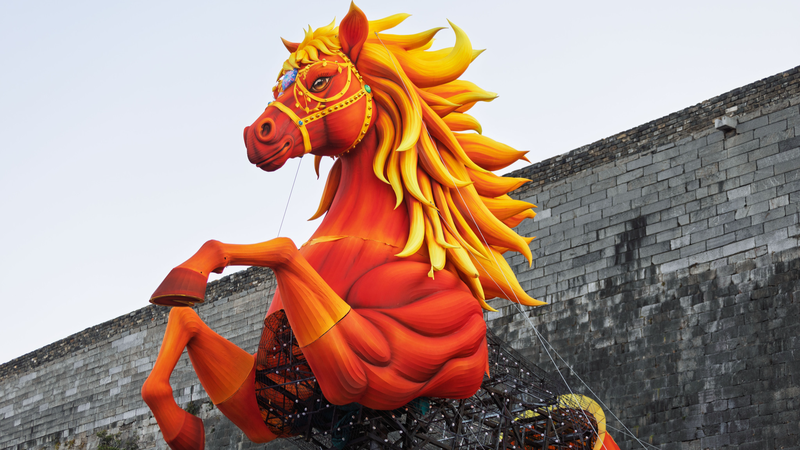 Giant_Horse_Lantern_Gallops_Into_Nanjing_s_40th_Lantern_Festival