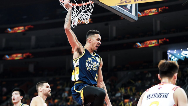 Guangdong_Fends_Off_Shenzhen_110_105__Shanghai_Rolls_to_8th_Win