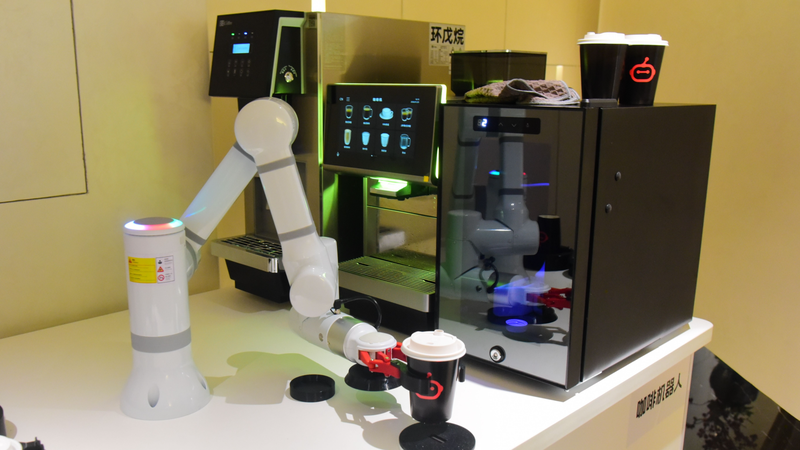 Hangzhou_Debuts_Its_First_AI_Robot_Restaurant - News for amigos, by amigos Hangzhou_Debuts_Its_First_AI_Robot_Restaurant