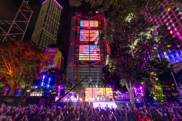 Hong_Kong_Rings_in_2026_with_Dazzling_New_Year_Celebrations video poster