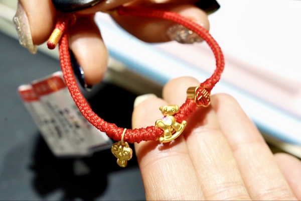 Horse_Jewelry_Gallops_Ahead_Despite_Soaring_Gold_Prices video poster