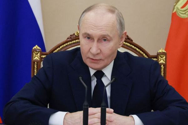 Hypersonic_Alert__Russia_Launches_Oreshnik_Missile_at_Lviv_Near_NATO_Border